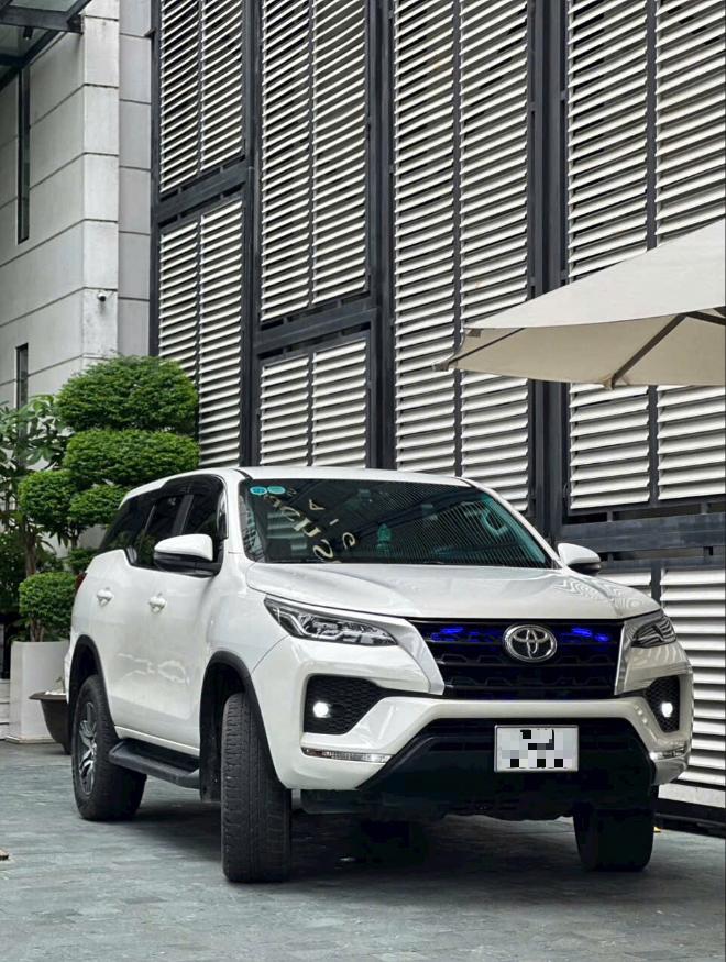 Thuê xe 4 chỗ Thuê xe 4 chỗ